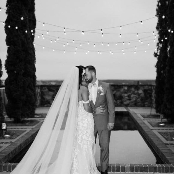 Calla Blanche Lilia Wedding Dress with Matching Cathedral Veil - Picture 9 of 12